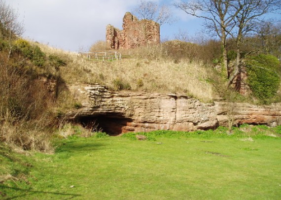 MacDuff Castle, Fife